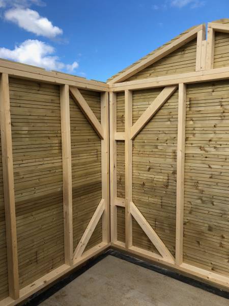 construire un abris de jardin sur mesure à Cardan proche de Cadillac