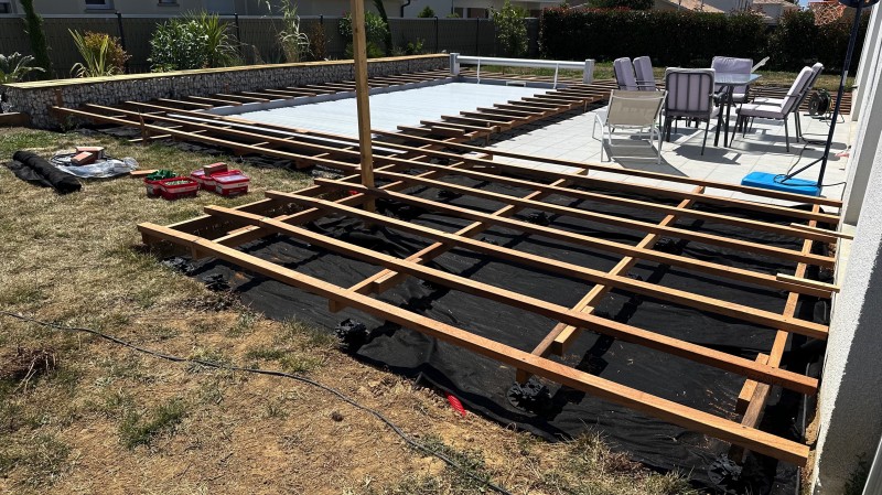 création d une bois exotique itauba sur la commune de saint Pierre de mons proche de Langon