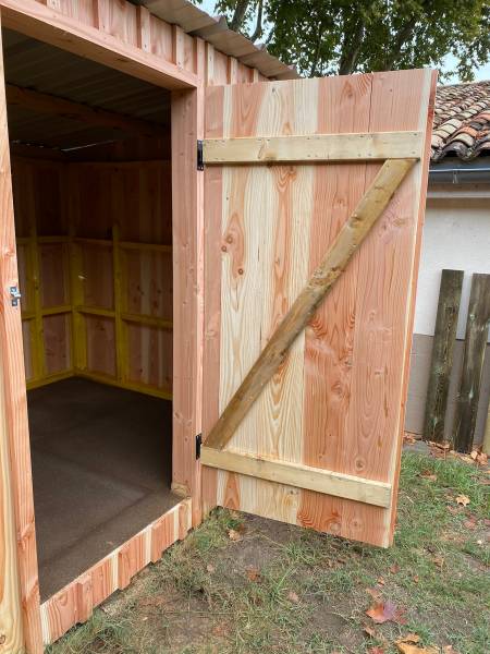 Creation d une porte en volige et couvre joint Douglas a gradignan