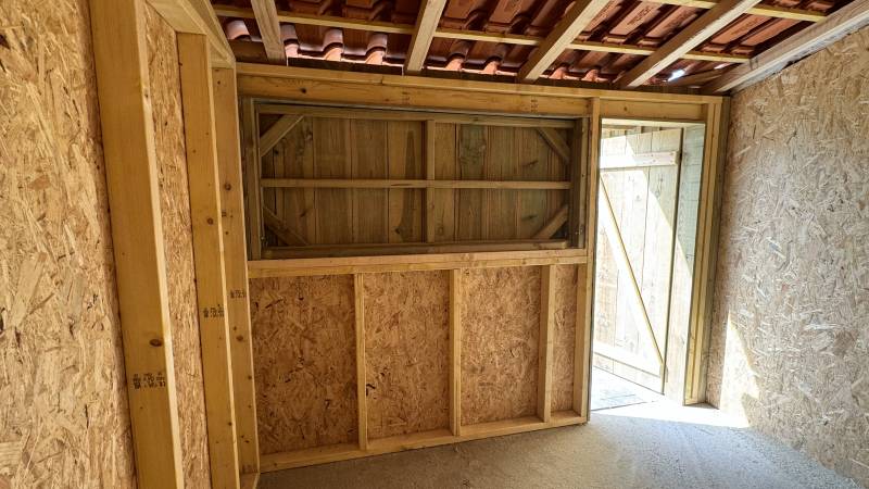 CHARPENTE ET COUVERTURE TUILE SUR LA COMMUNE DE BELIN-BELIN