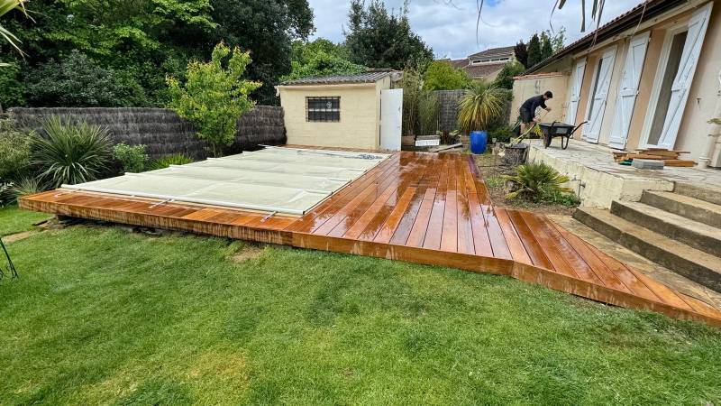 Création d’une terrasse en bois exotique 
