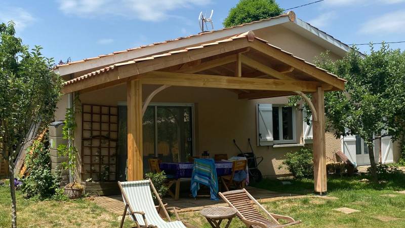 Création d’une Pergola double pente en tuiles sur la commune de Labrede