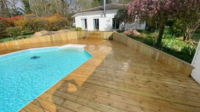 Création d une terrasse pin autoclave vert sur la Commune de Noaillan proche de Langon