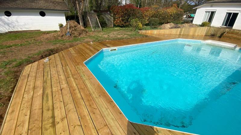 Création d une terrasse pin autoclave vert sur la Commune de Noaillan proche de Langon