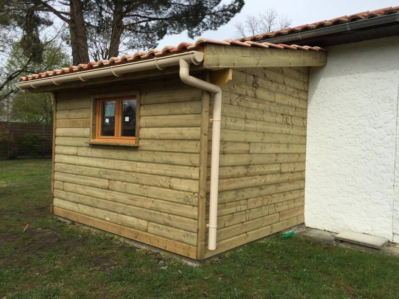 Création d'un abri de jardin mono pente tuile adossé à Cestas