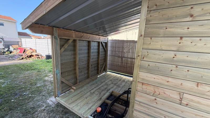 Création d'un abri de jardin 2 pentes en bac acier sur la commune de Pessac