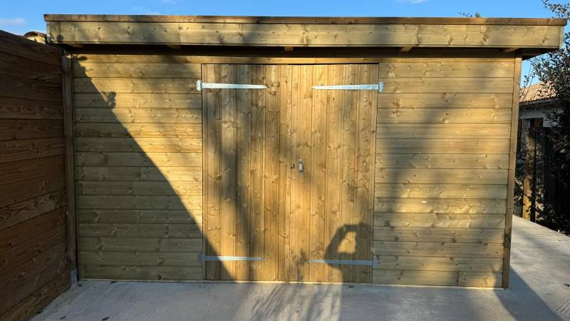 Création d'un abri de jardin sur mesure toiture plate sur la commune du Taillant-Médoc