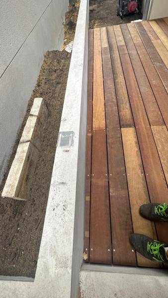 Relation d'une terrasse bois exotique à Arcachon