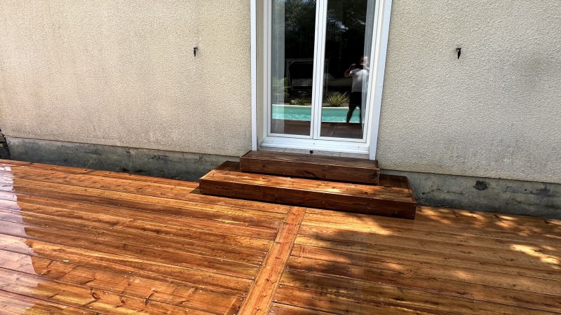 Terrasse en bois pin Autoclave sur mesure  , création sur la commune de Saint Maixant en Sud Gironde