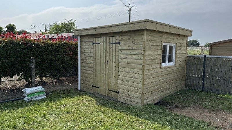 création d' un abri de jardin en bois  proche de Langon dans le Bordelais